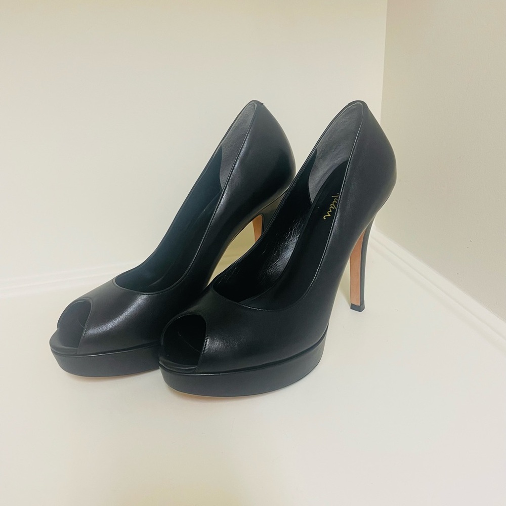 Cole Haan, Nike Air, Black Leather, Open Toe Pumps. Size 8 - Picture 3 of 9